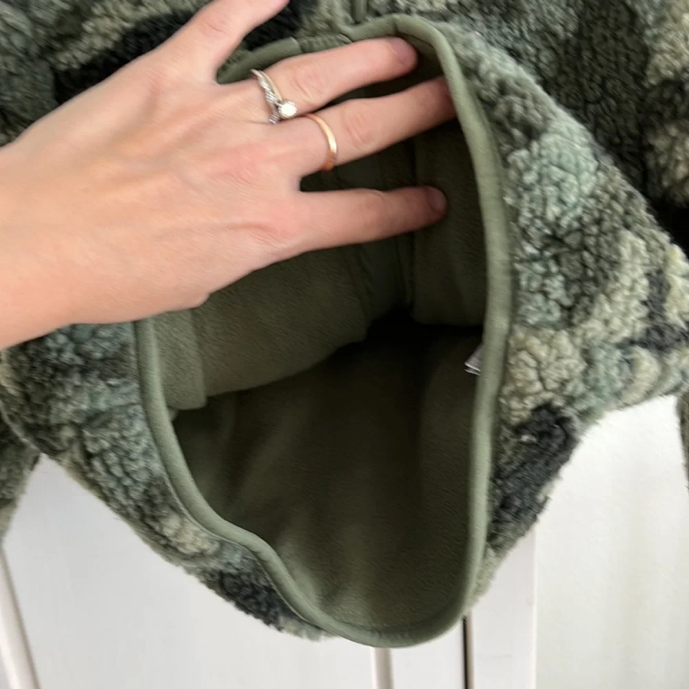 Baby Gap (VGUC) | camo sherpa fleece lined hooded jacket coat